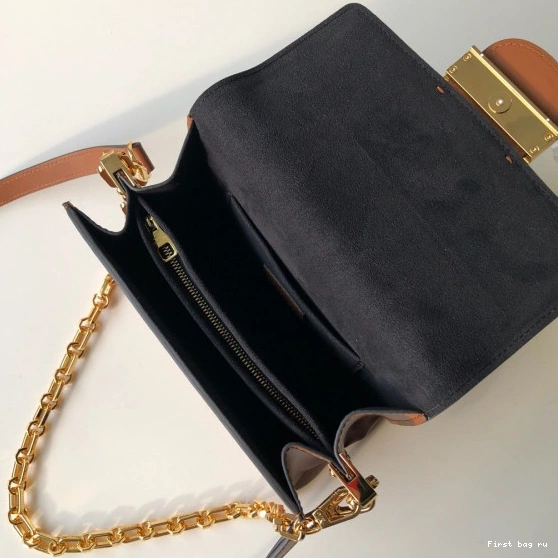 First bag ru Vuitton Spring Louis Mini（2019 Dauphine Show） 0708